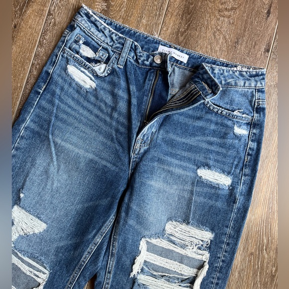 NWOT Flying Monkey destructed jeans - Picture 4 of 4